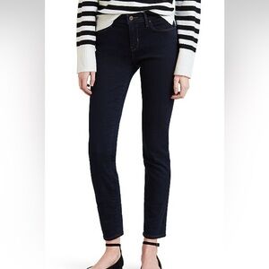 NWT Levi’s Classic mid-rise skinny Women's Jeans in dark indigo size 16 short